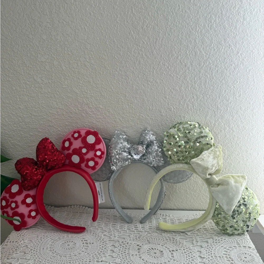 Bundle of (2) Minnie Ears - Picture 3 of 3